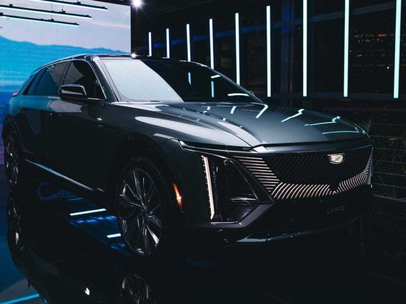 Cadillac em Curitiba: marca de luxo estreia operação na capital paranaense